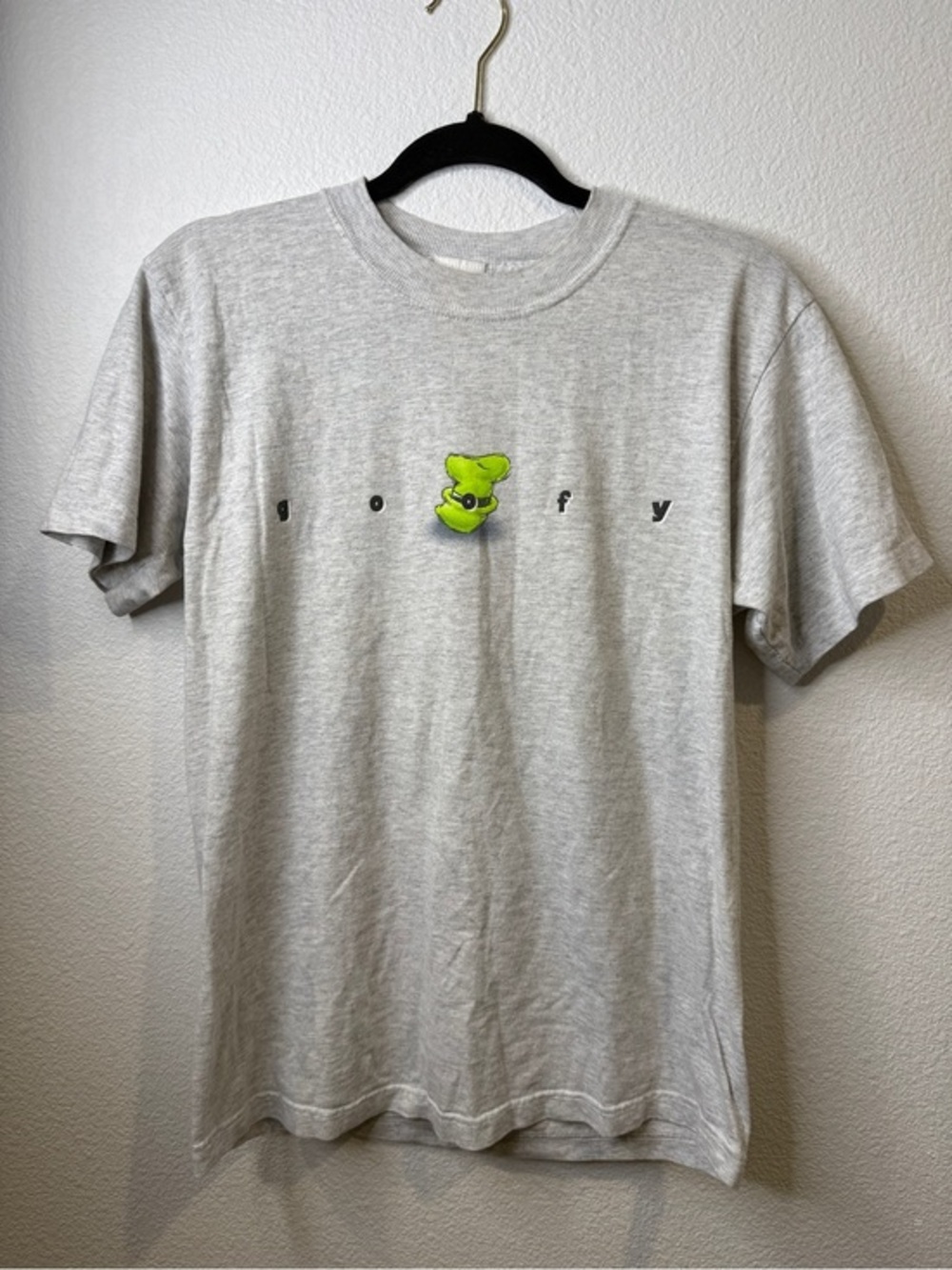 Vintage 90’s Goofy Disney Store T-shirt Gray